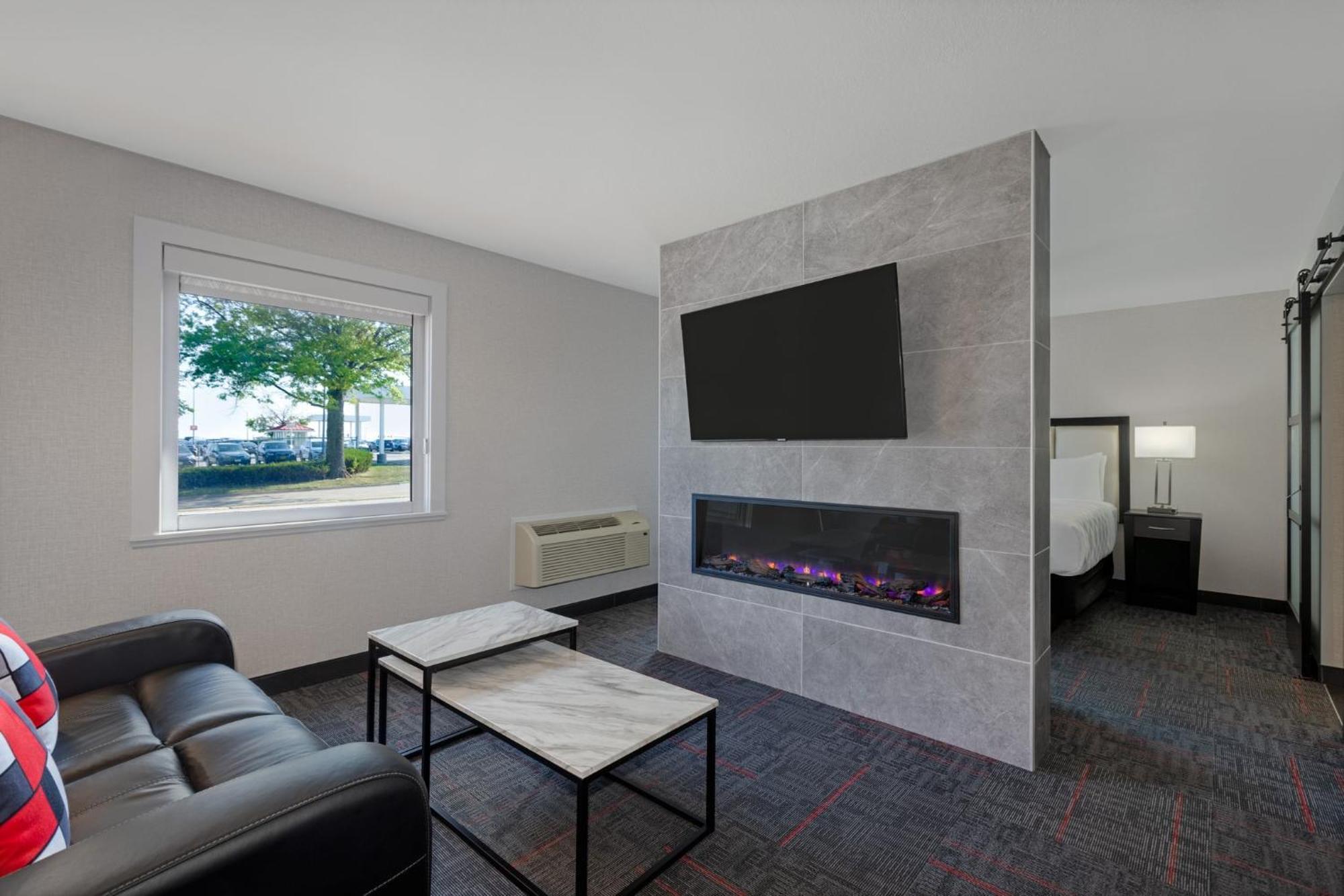 Holiday Inn Des Moines-Airport Conf Center By Ihg Exteriör bild