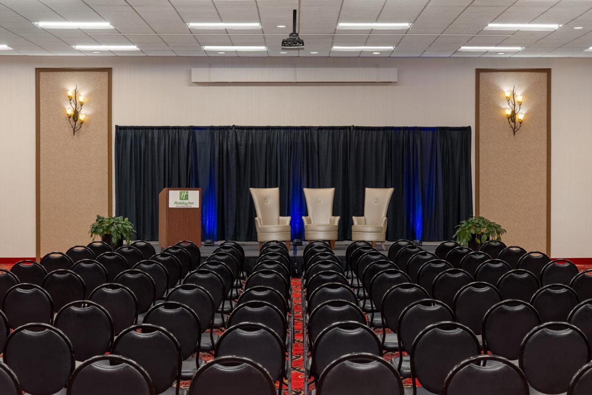 Holiday Inn Des Moines-Airport Conf Center By Ihg Exteriör bild