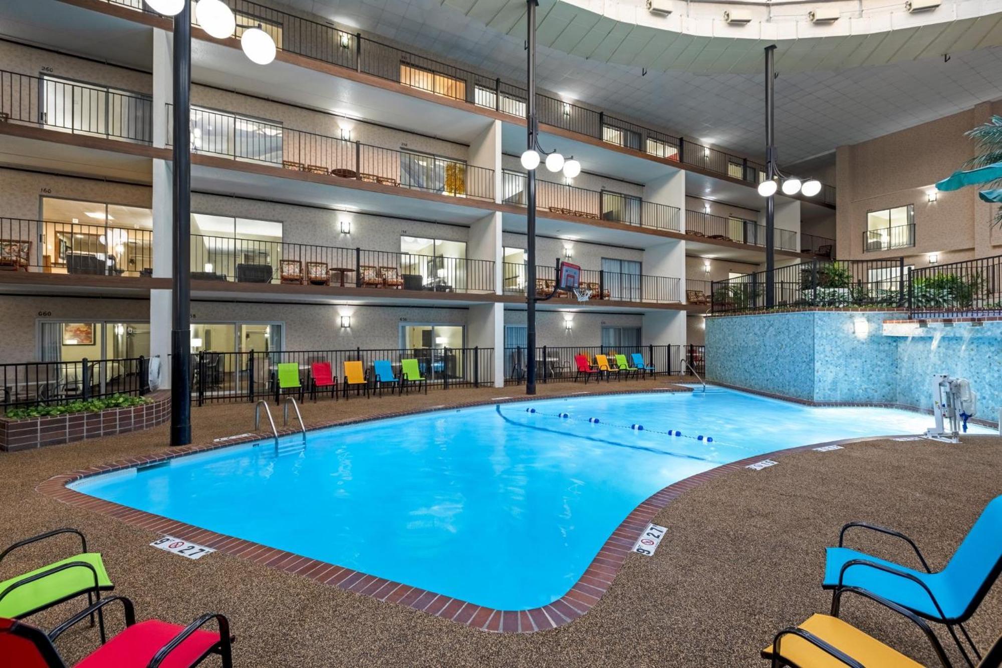 Holiday Inn Des Moines-Airport Conf Center By Ihg Exteriör bild